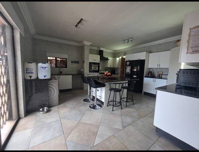 3 BEDROOM HOUSE FOR SALE IN BIRCHLEIGH